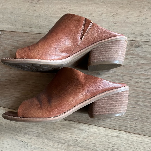 Euro soft by Sofft Womens peep toe sandal 6.5 - Picture 3 of 8